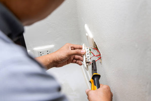 Best Commercial Electrician Services  in Oak Grove, VA